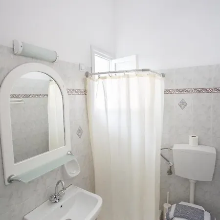 Louiza Parikia (Paros)