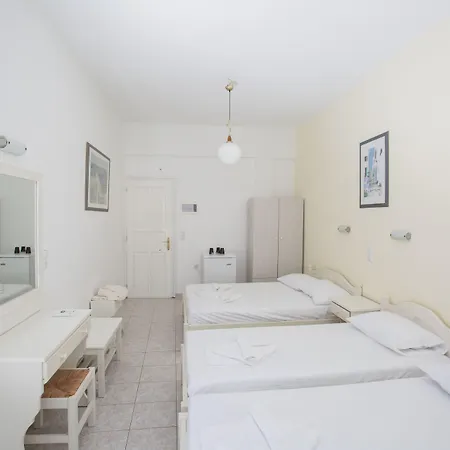 Louiza Parikia (Paros)