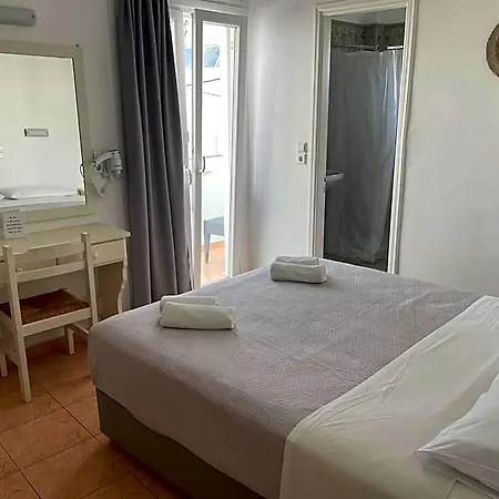 Louiza Parikia (Paros)