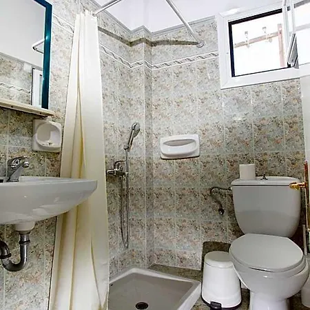 Hotel Louiza *