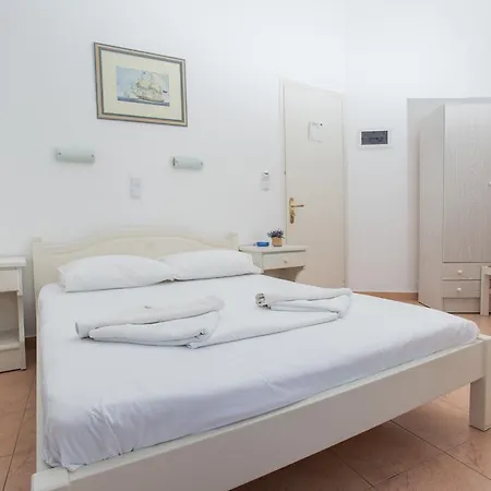 Hotel Louiza *
